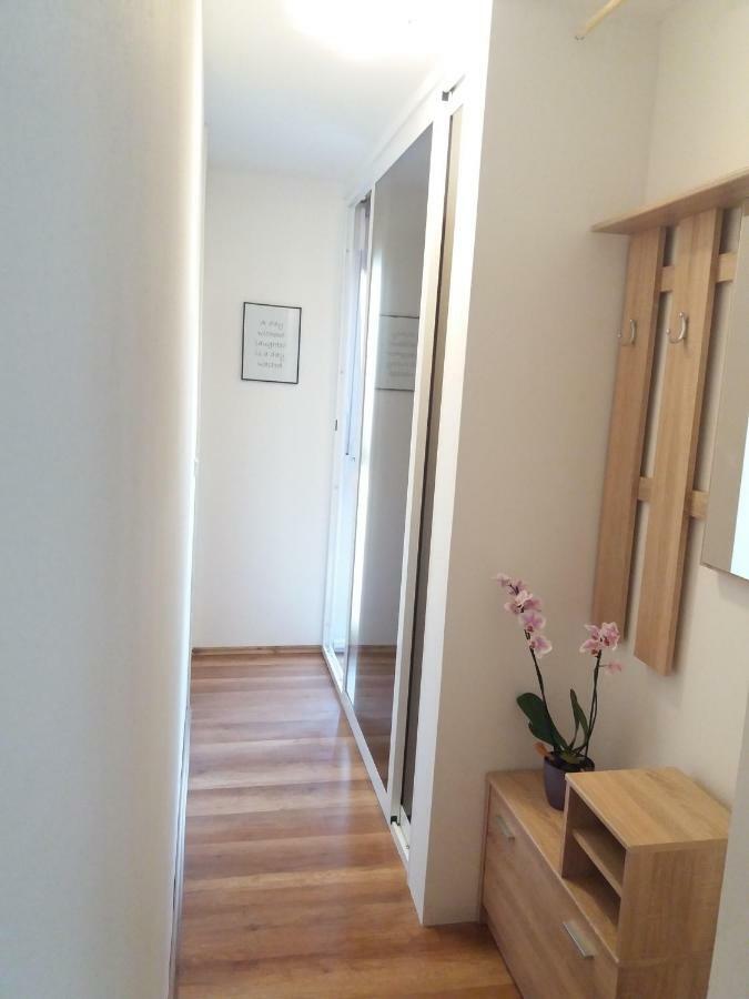 Apartment Lory'S Place Pula Bagian luar foto