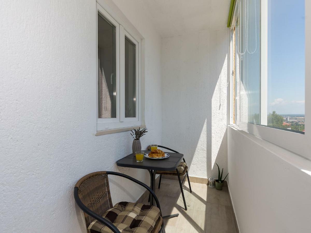 Apartment Lory'S Place Pula Bagian luar foto