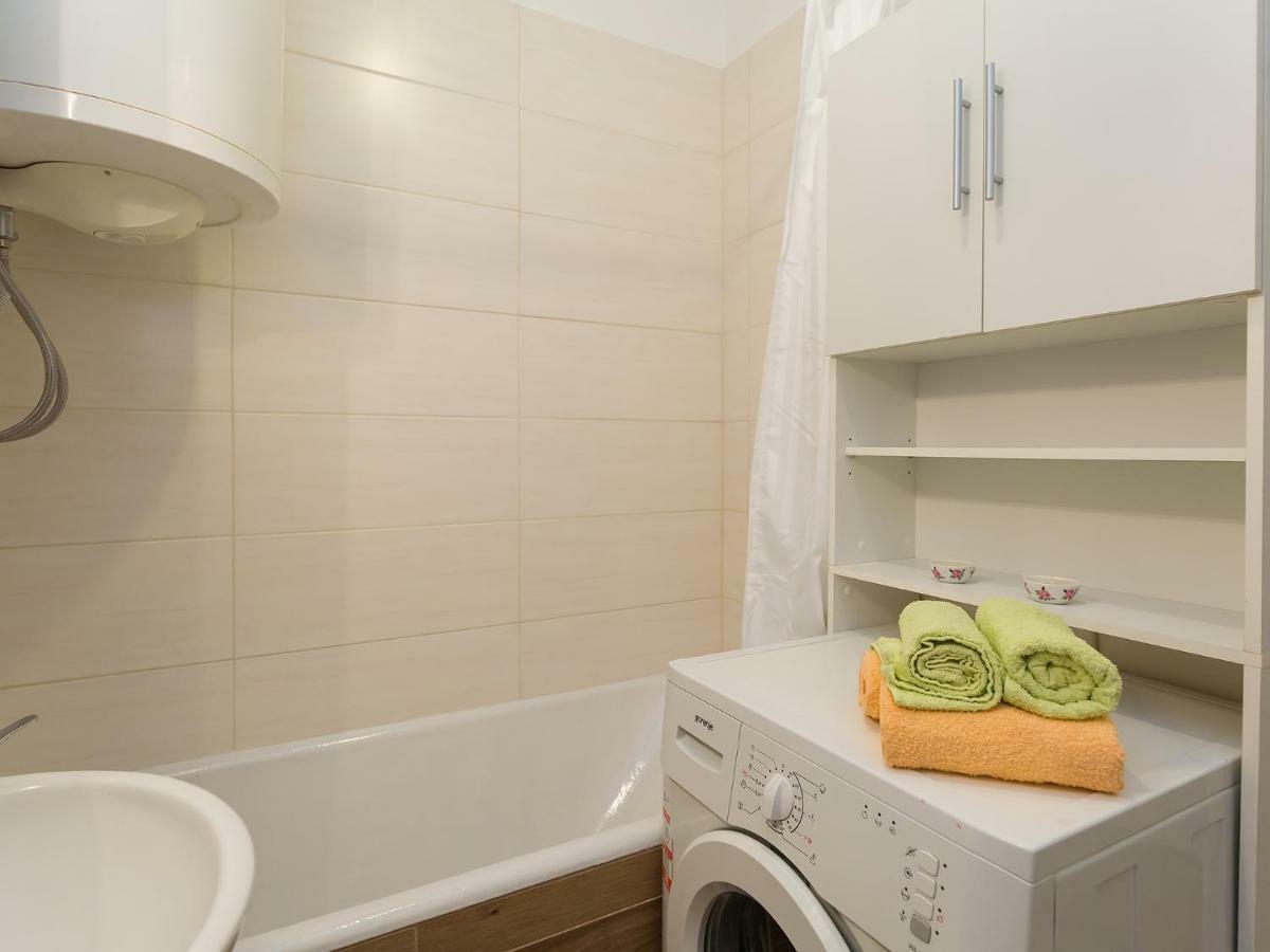 Apartment Lory'S Place Pula Bagian luar foto
